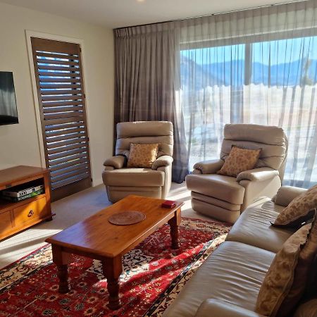 Akitu Views Apartment Wanaka Ngoại thất bức ảnh